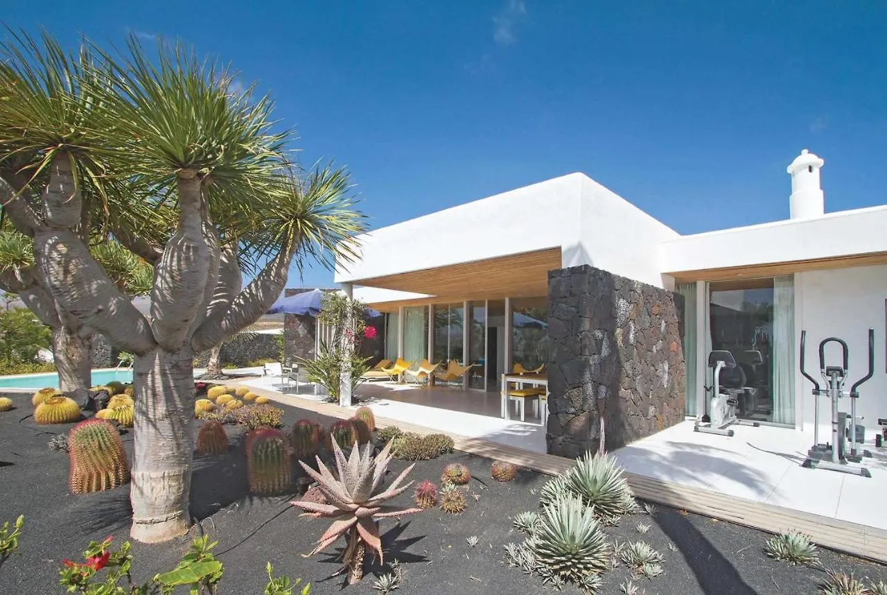 Casa Linda Villa Puerto Calero España